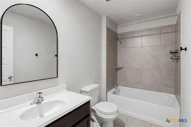 2905 Greenbriar, Seguin, TX 78155