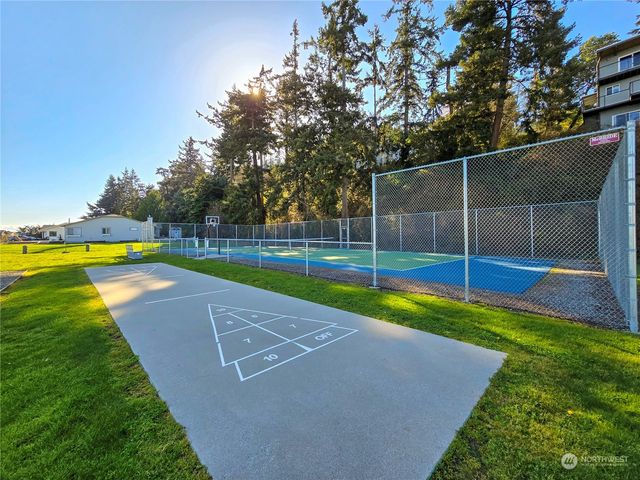 2271 Mariner Beach Drive, Oak Harbor, WA 98277