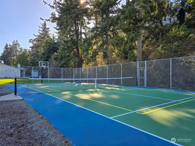 2271 Mariner Beach Drive, Oak Harbor, WA 98277