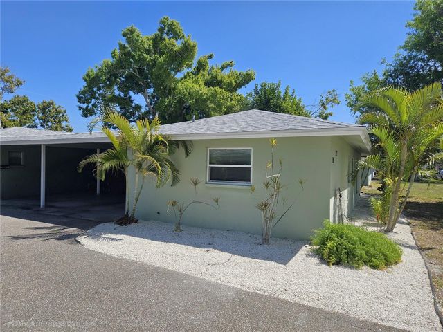 105 BASE AVENUE E, Venice, FL 34285