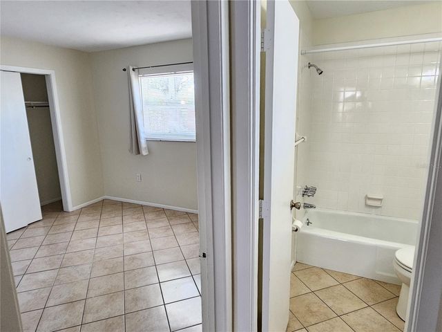 105 BASE AVENUE E, Venice, FL 34285