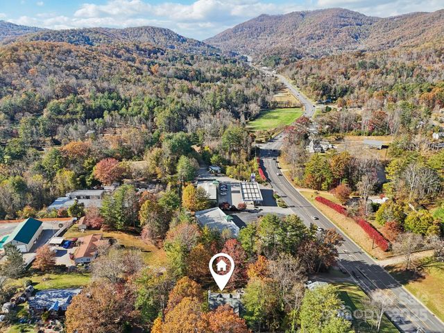 17 Old Gap Creek Road, Fairview, NC 28730