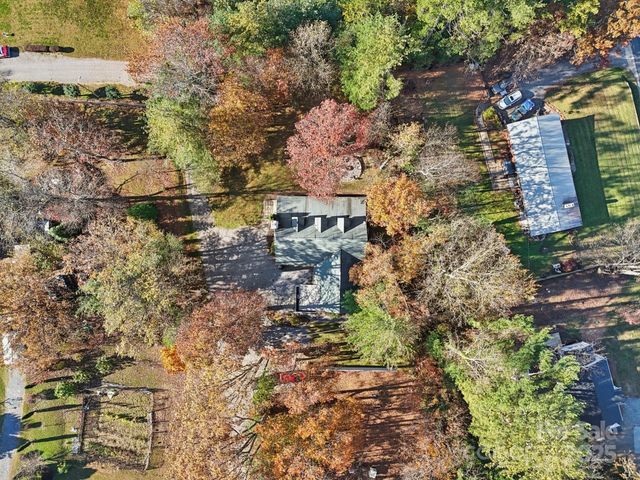 17 Old Gap Creek Road, Fairview, NC 28730