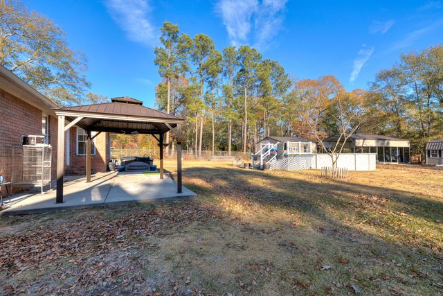 2525 Autumn Terrace, Dalzell, SC 29040