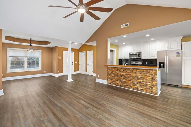 2525 Autumn Terrace, Dalzell, SC 29040