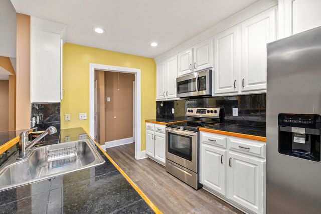 2525 Autumn Terrace, Dalzell, SC 29040