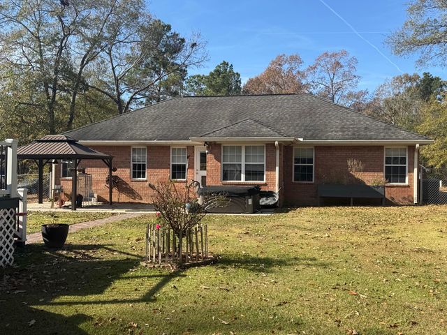 2525 Autumn Terrace, Dalzell, SC 29040