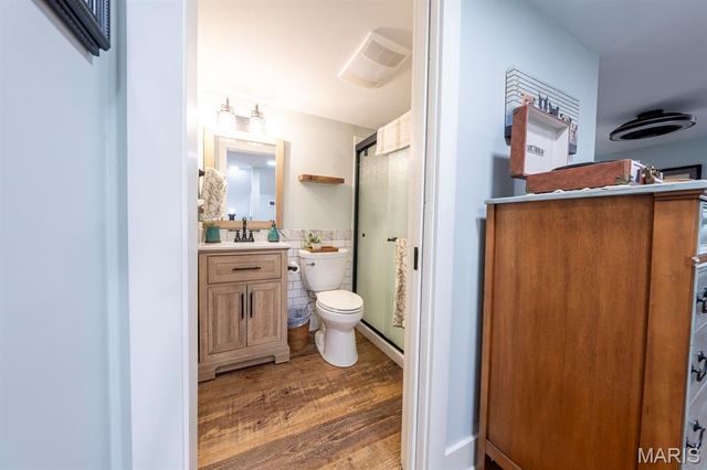 5622 Murdoch Avenue, St Louis, MO 63109