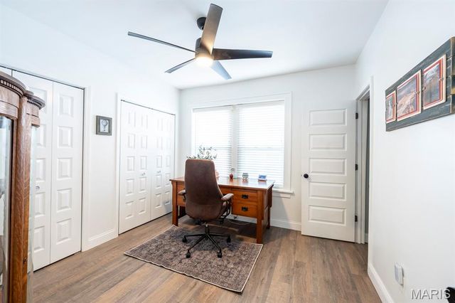 5622 Murdoch Avenue, St Louis, MO 63109