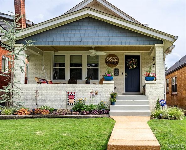5622 Murdoch Avenue, St Louis, MO 63109
