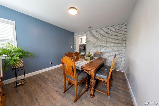 5622 Murdoch Avenue, St Louis, MO 63109