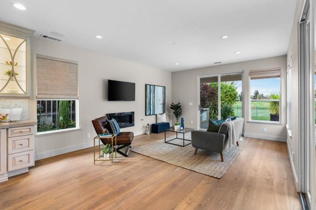 4859 Saint Andrews Dr, Stockton, CA 95219