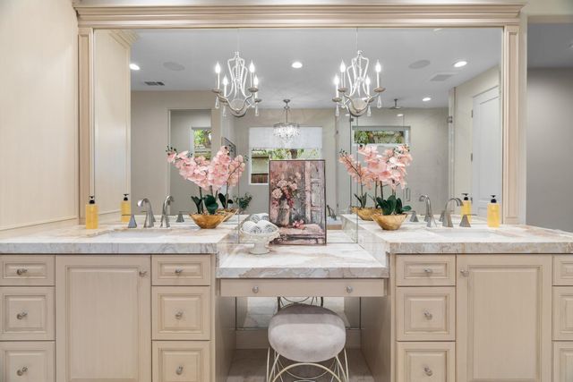 4859 Saint Andrews Dr, Stockton, CA 95219