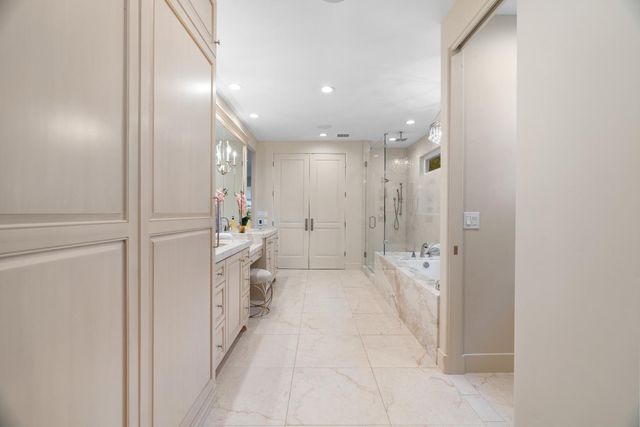 4859 Saint Andrews Dr, Stockton, CA 95219