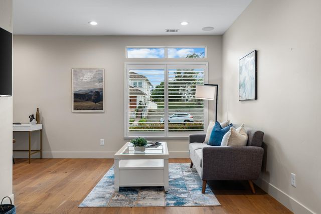 4859 Saint Andrews Dr, Stockton, CA 95219