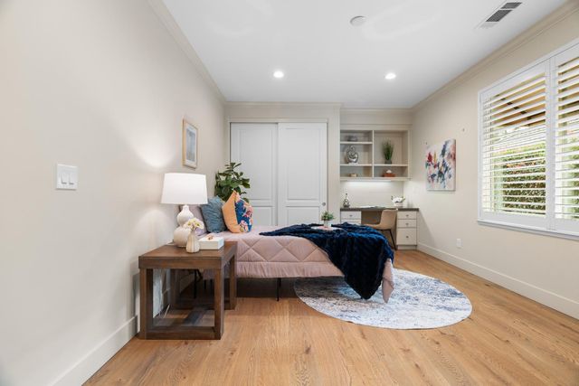 4859 Saint Andrews Dr, Stockton, CA 95219