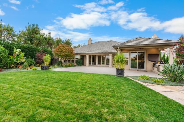 4859 Saint Andrews Dr, Stockton, CA 95219