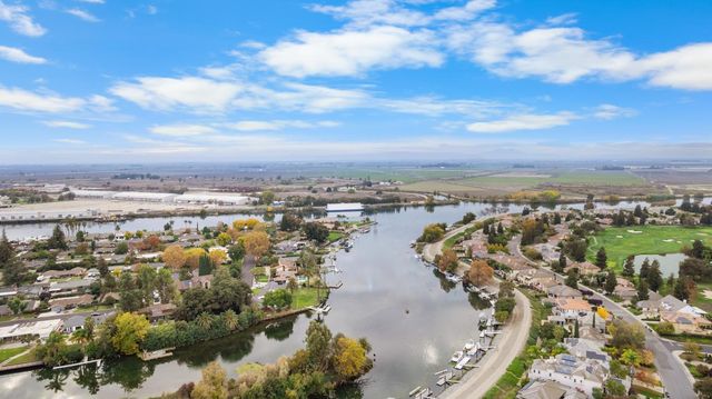 4859 Saint Andrews Dr, Stockton, CA 95219