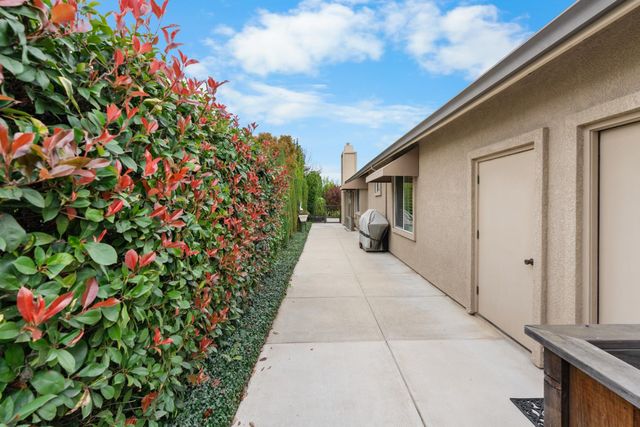 4859 Saint Andrews Dr, Stockton, CA 95219