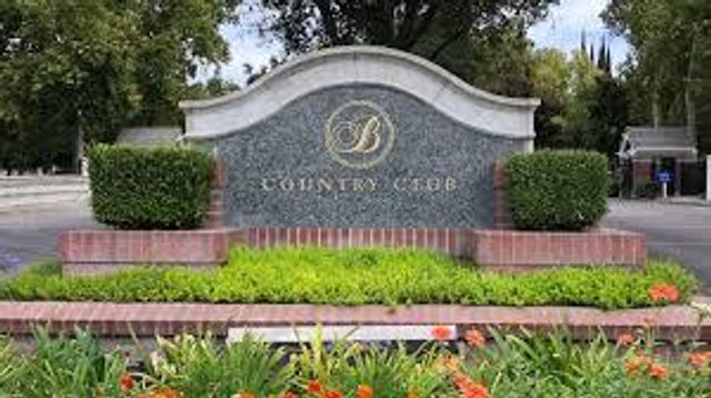 4859 Saint Andrews Dr, Stockton, CA 95219