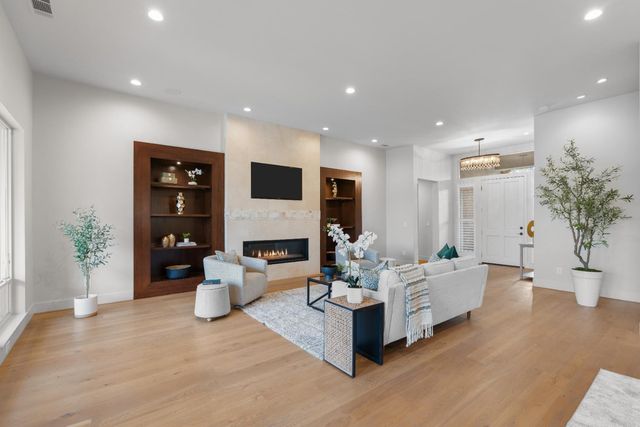 4859 Saint Andrews Dr, Stockton, CA 95219