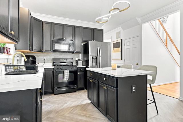 12 KELLY DR, Sicklerville, NJ 08081
