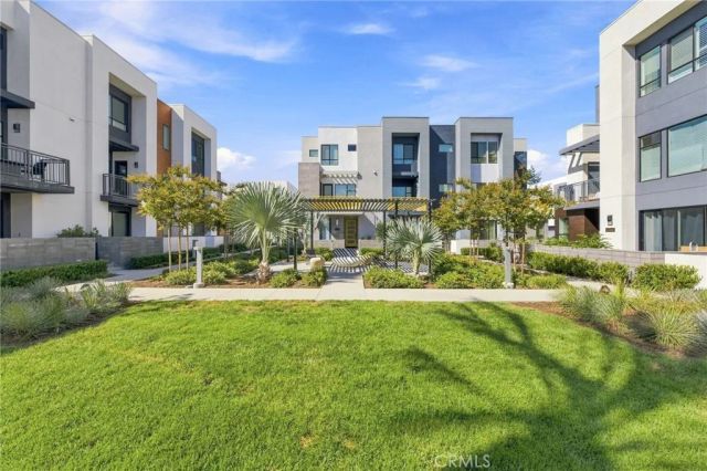 16289 Dawn 209, Tustin, CA 92782