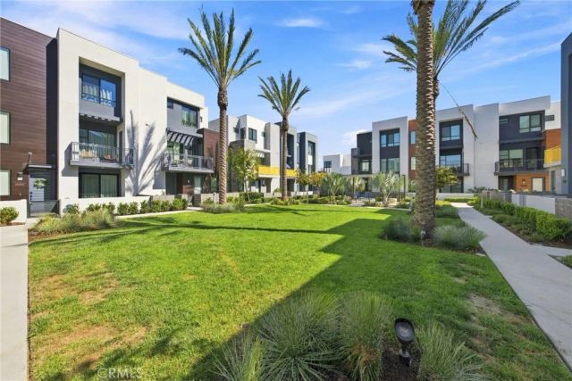 16289 Dawn 209, Tustin, CA 92782