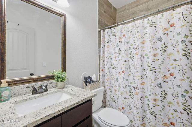 11040 Gem Valley Road, Socorro, TX 79927