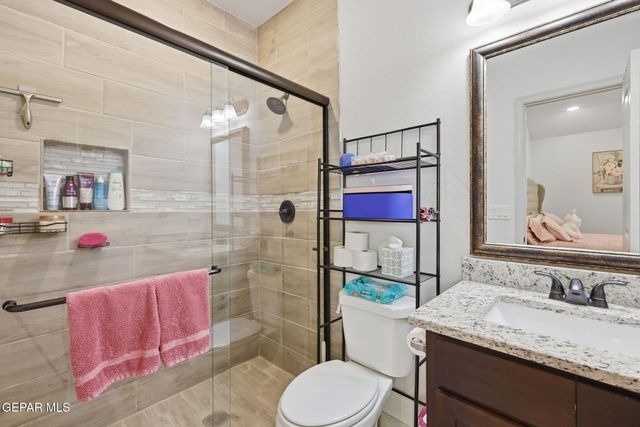 11040 Gem Valley Road, Socorro, TX 79927