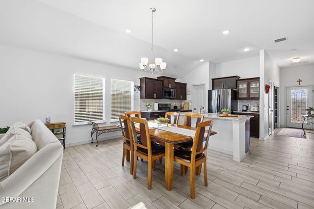 11040 Gem Valley Road, Socorro, TX 79927