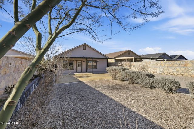 11040 Gem Valley Road, Socorro, TX 79927