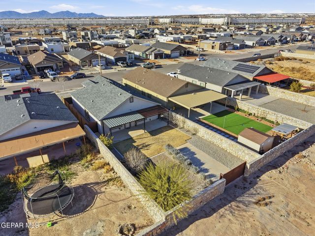 11040 Gem Valley Road, Socorro, TX 79927