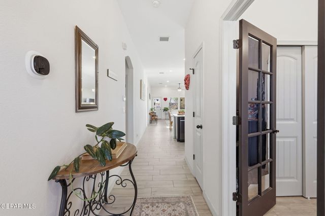 11040 Gem Valley Road, Socorro, TX 79927