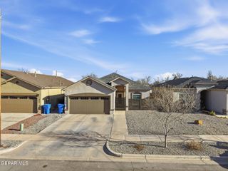 11040 Gem Valley Road, Socorro, TX 79927
