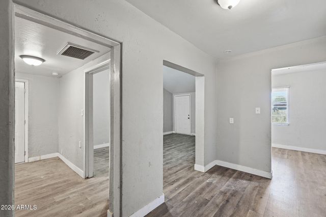 2041 W GEORGIA Avenue, Phoenix, AZ 85015