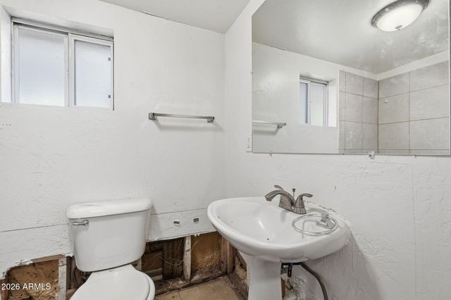 2041 W GEORGIA Avenue, Phoenix, AZ 85015