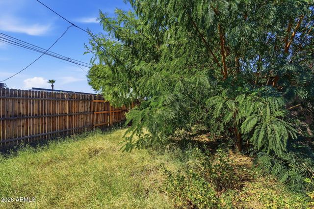 2041 W GEORGIA Avenue, Phoenix, AZ 85015