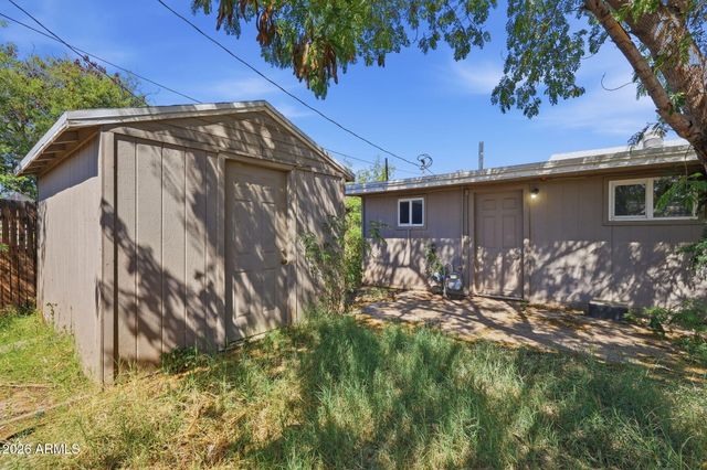 2041 W GEORGIA Avenue, Phoenix, AZ 85015