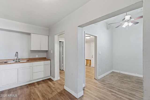 2041 W GEORGIA Avenue, Phoenix, AZ 85015