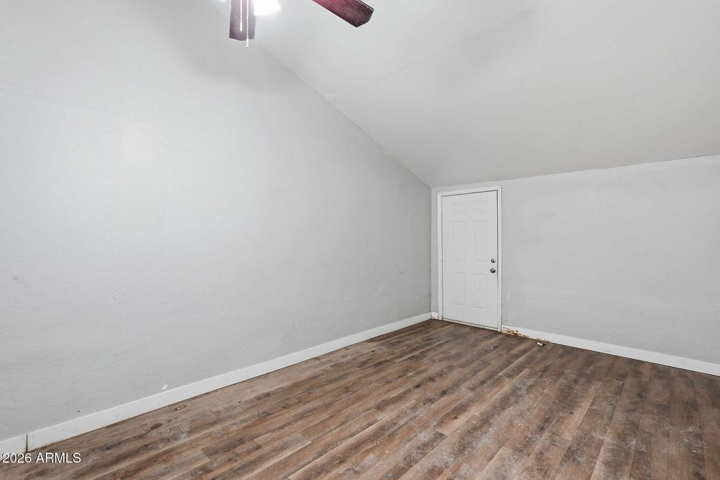 Image 14 of property listing at 2041 W GEORGIA Avenue, Phoenix, AZ 85015