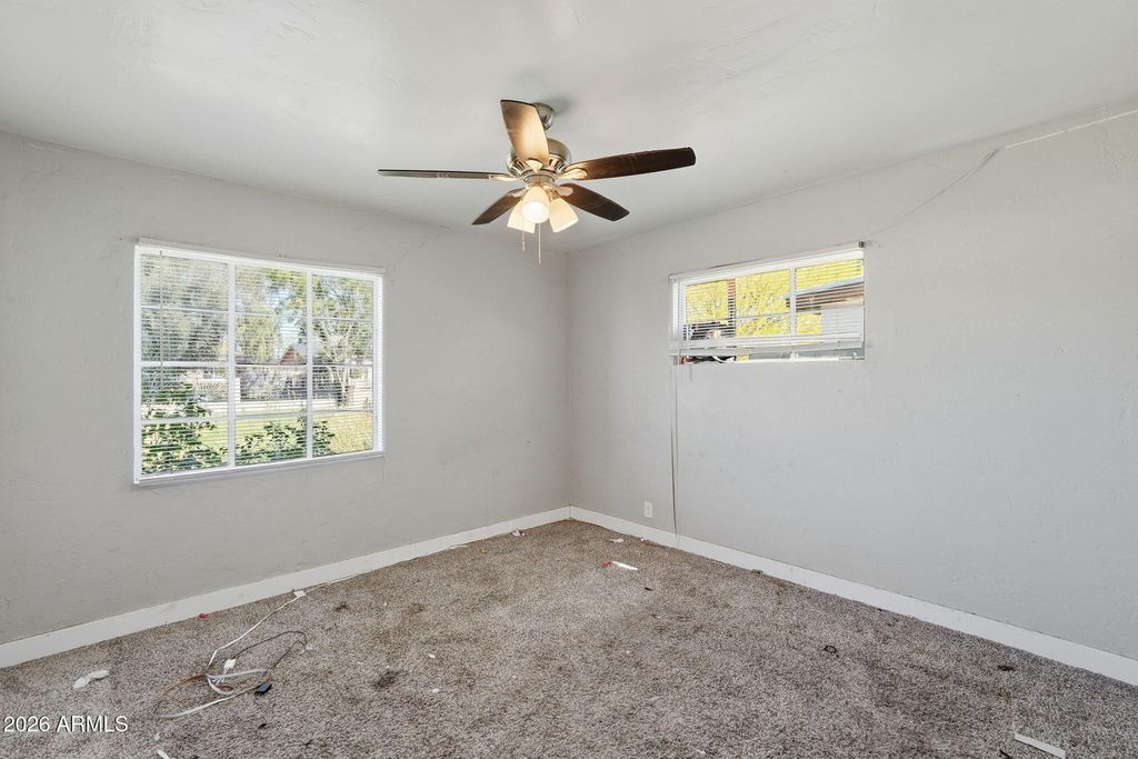 Image 16 of property listing at 2041 W GEORGIA Avenue, Phoenix, AZ 85015