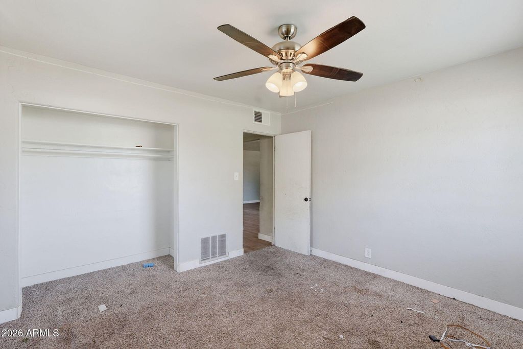 Image 17 of property listing at 2041 W GEORGIA Avenue, Phoenix, AZ 85015