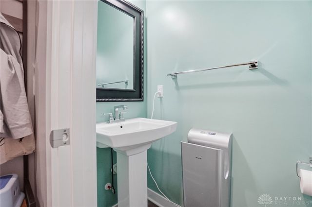 9187 Lakeside Street, Tipp City, OH 45371