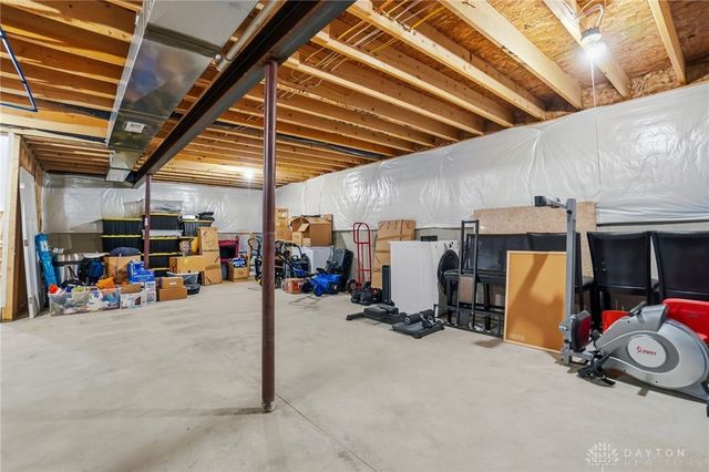 9187 Lakeside Street, Tipp City, OH 45371