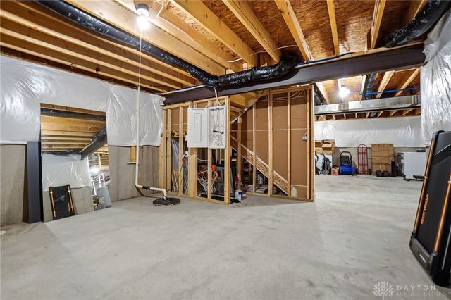 9187 Lakeside Street, Tipp City, OH 45371