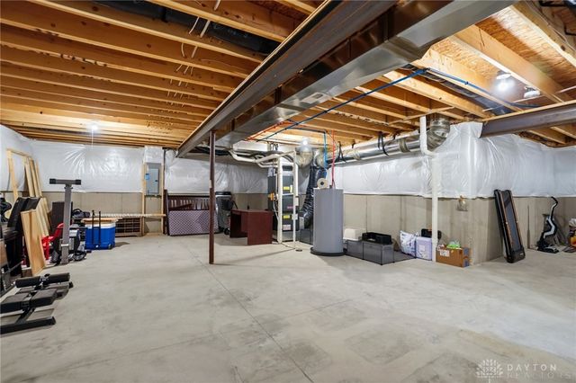 9187 Lakeside Street, Tipp City, OH 45371