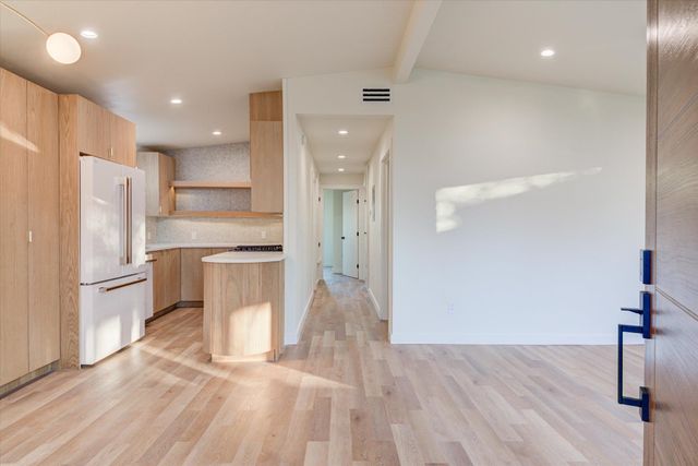 1719 Meander DR, Austin, TX 78721