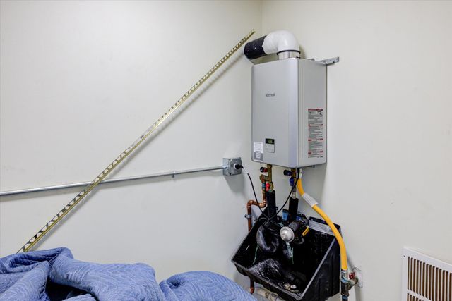 1719 Meander DR, Austin, TX 78721