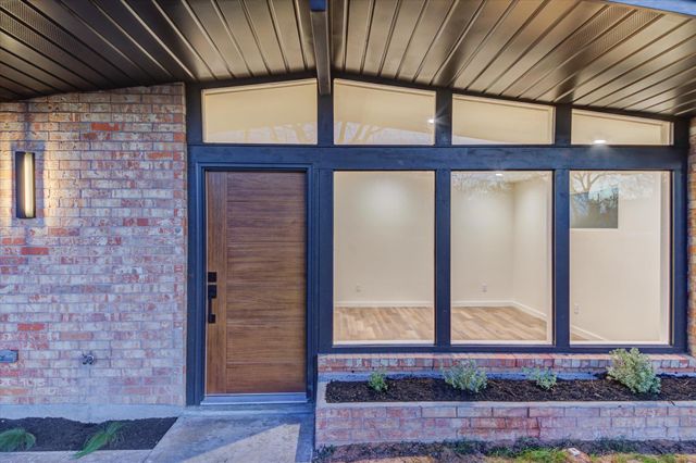 1719 Meander DR, Austin, TX 78721